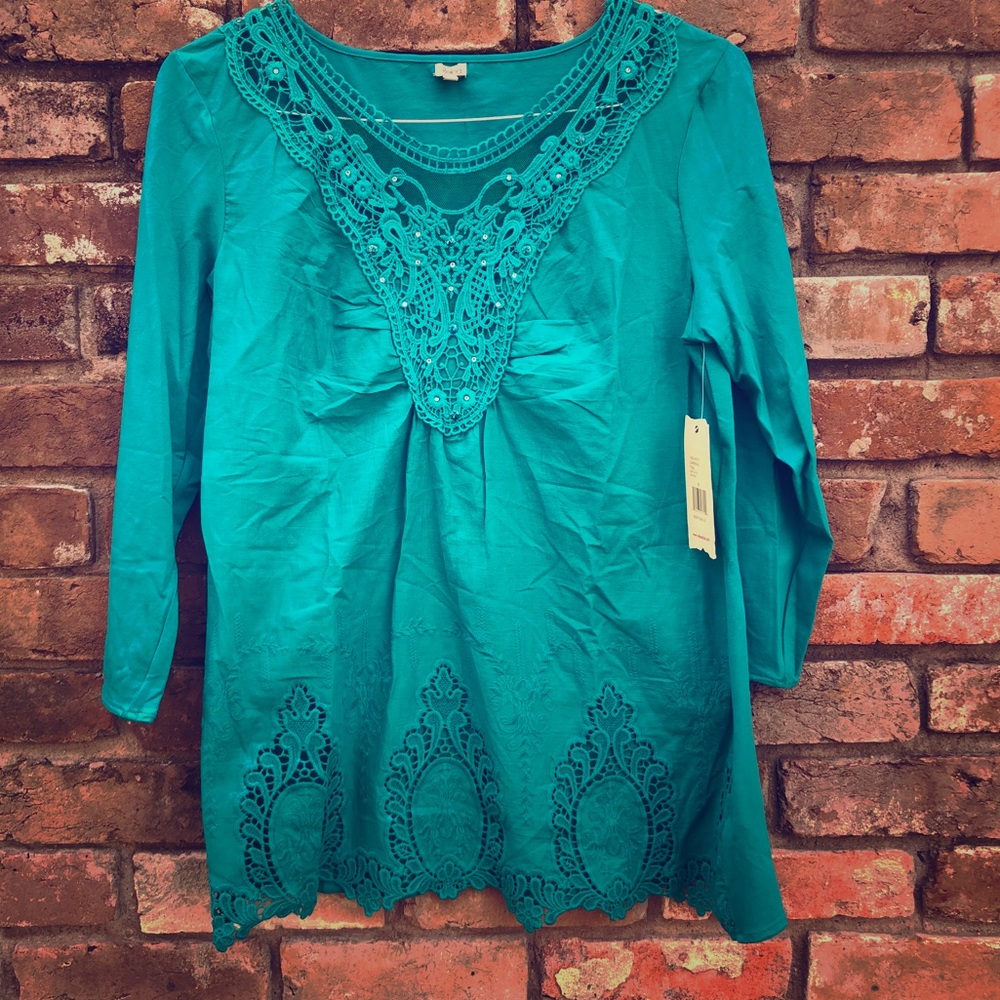 Women’s shirt